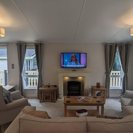 Luxury Stunning Sensation Lodge On 5 Star Shorefield Country Park New Forest Entertainment And Leisure Passes Included ميلفورد أون سي المظهر الخارجي الصورة