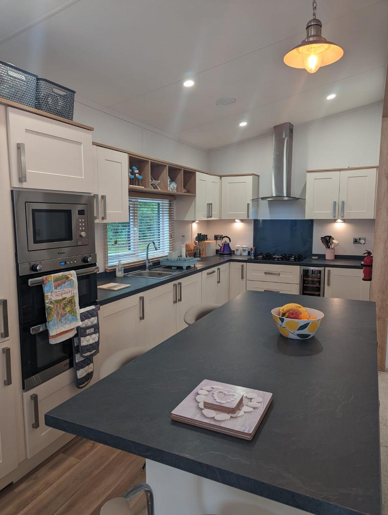 Luxury Stunning Sensation Lodge On 5 Star Shorefield Country Park New Forest Entertainment And Leisure Passes Included ميلفورد أون سي المظهر الخارجي الصورة